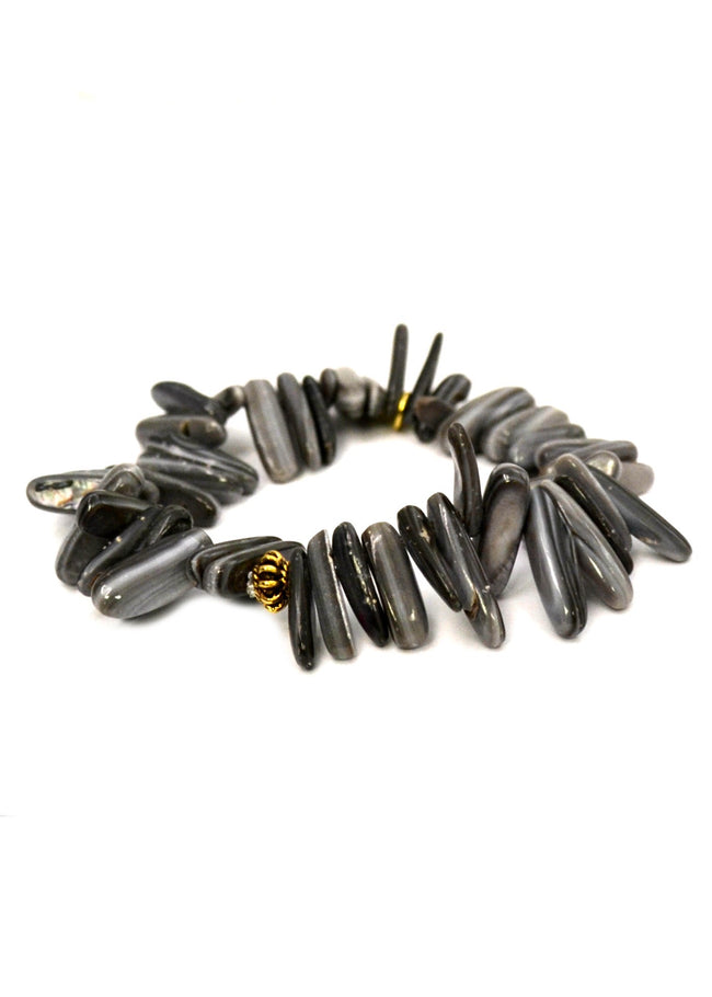 Spikes | Solid